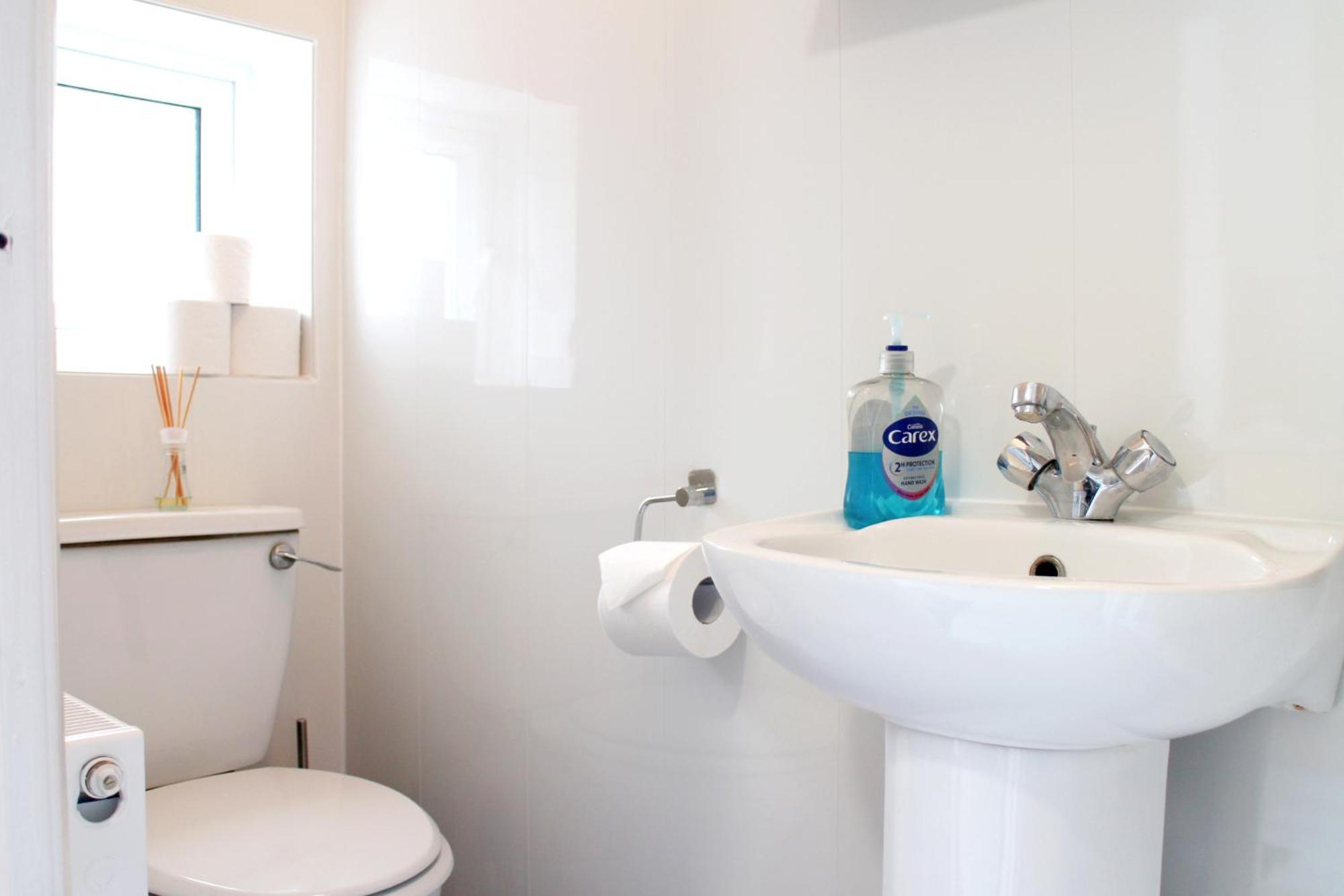 Large Studio Garden Flat On Golders Green Road London Kültér fotó